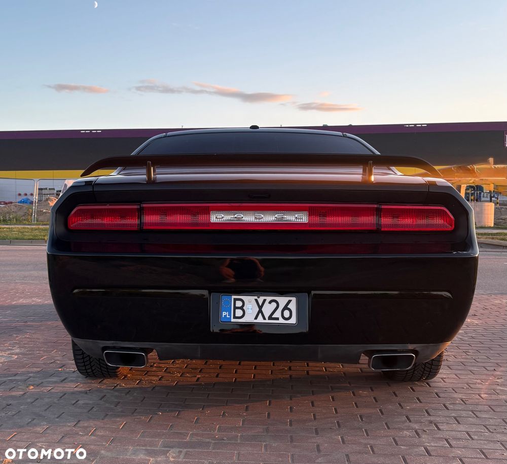 Dodge Challenger - 6
