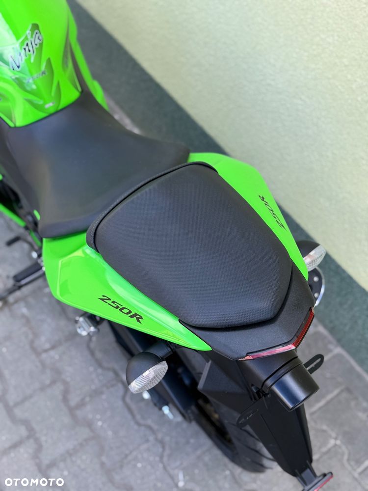 Kawasaki Ninja 250R - 22
