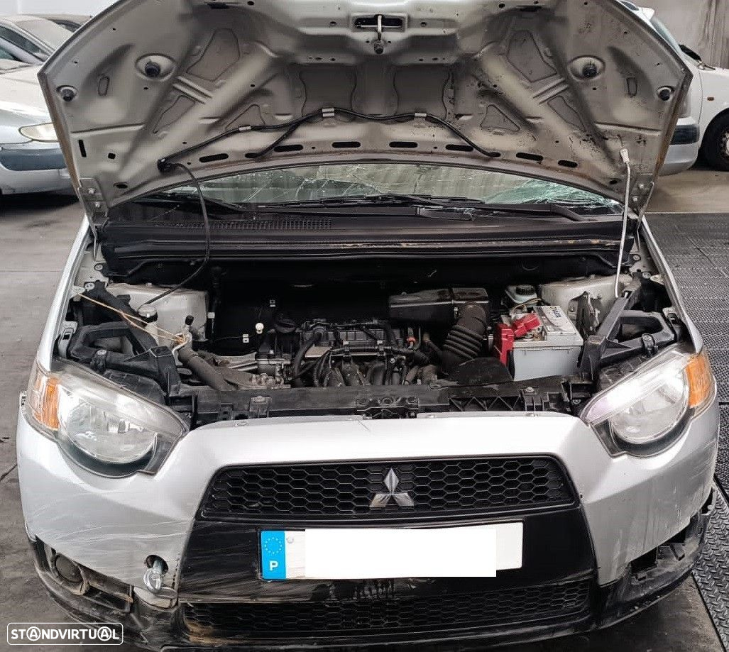 Mitsubishi Colt CZ3 de 2011 disponível para peças - 2