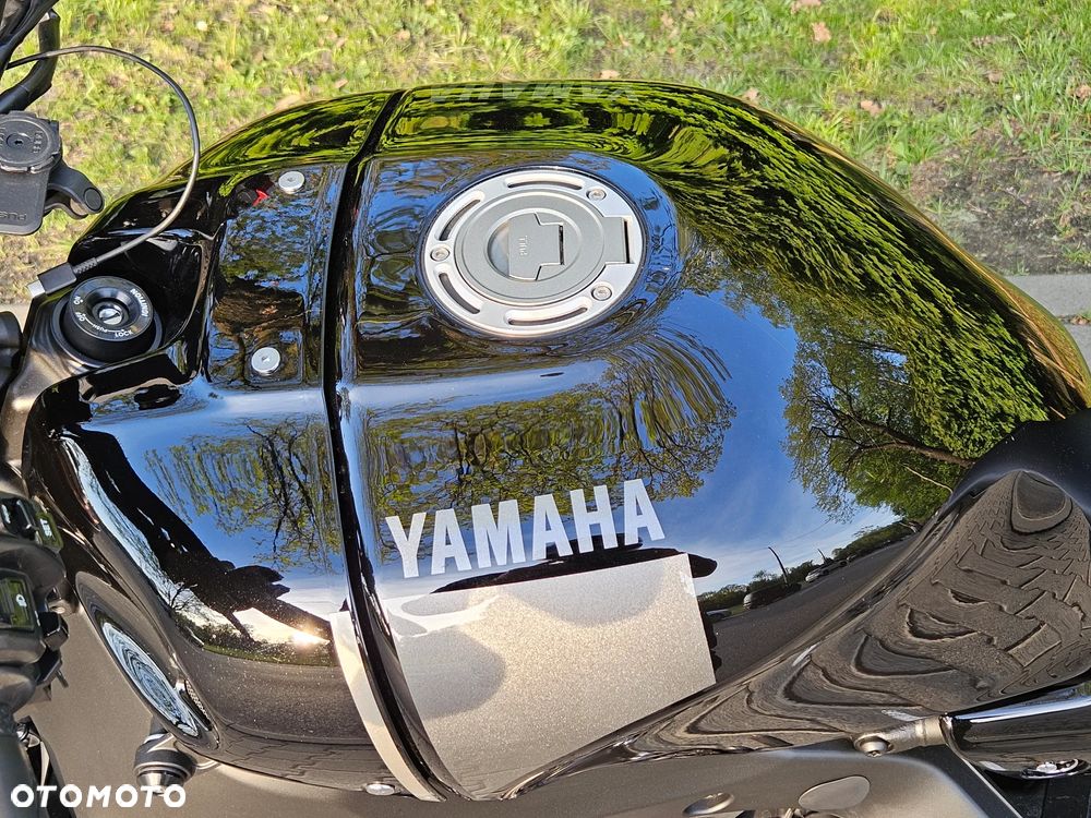 Yamaha XSR - 10