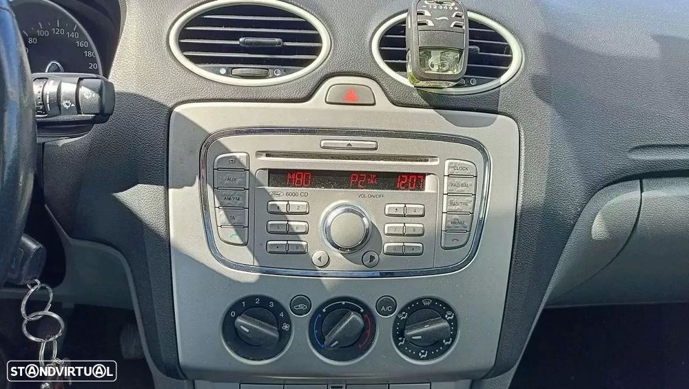 Ford Focus 1.6 TDCi Sport - 11