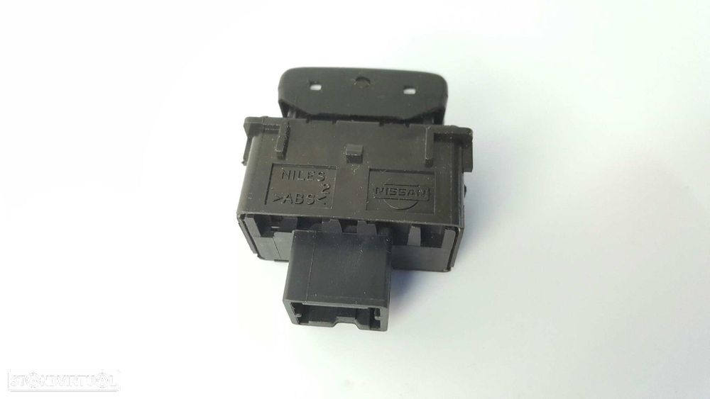 CONTROLE DE BLOQUEIO DE PORTA NISSAN PATHFINDER (R51) 2.5 DCI SE - 2