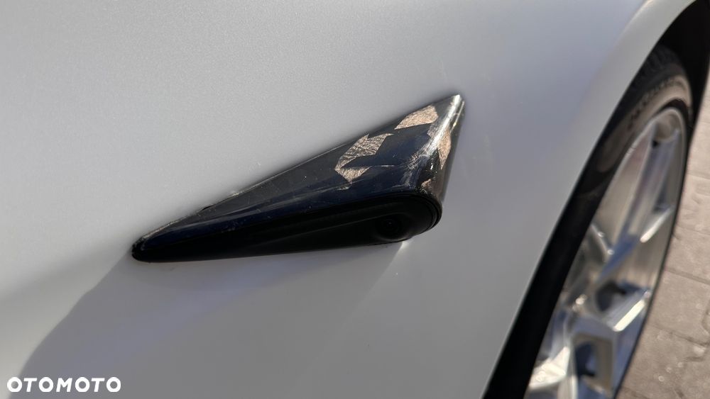 Tesla Model S - 16