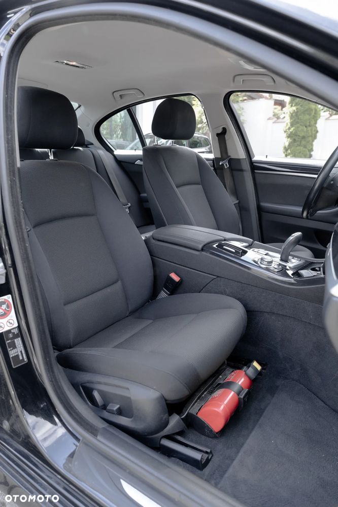 BMW Seria 5 518d - 20