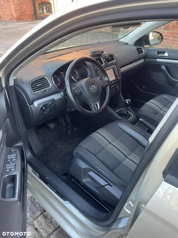 Volkswagen Golf 1.6 TDI DPF BlueMotion Technology MATCH - 6