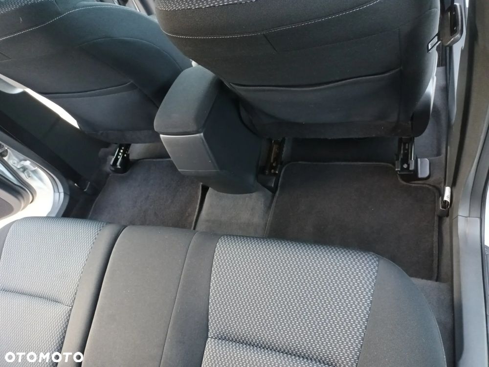 Toyota Auris 1.6 Valvematic Multidrive S START Edition - 32