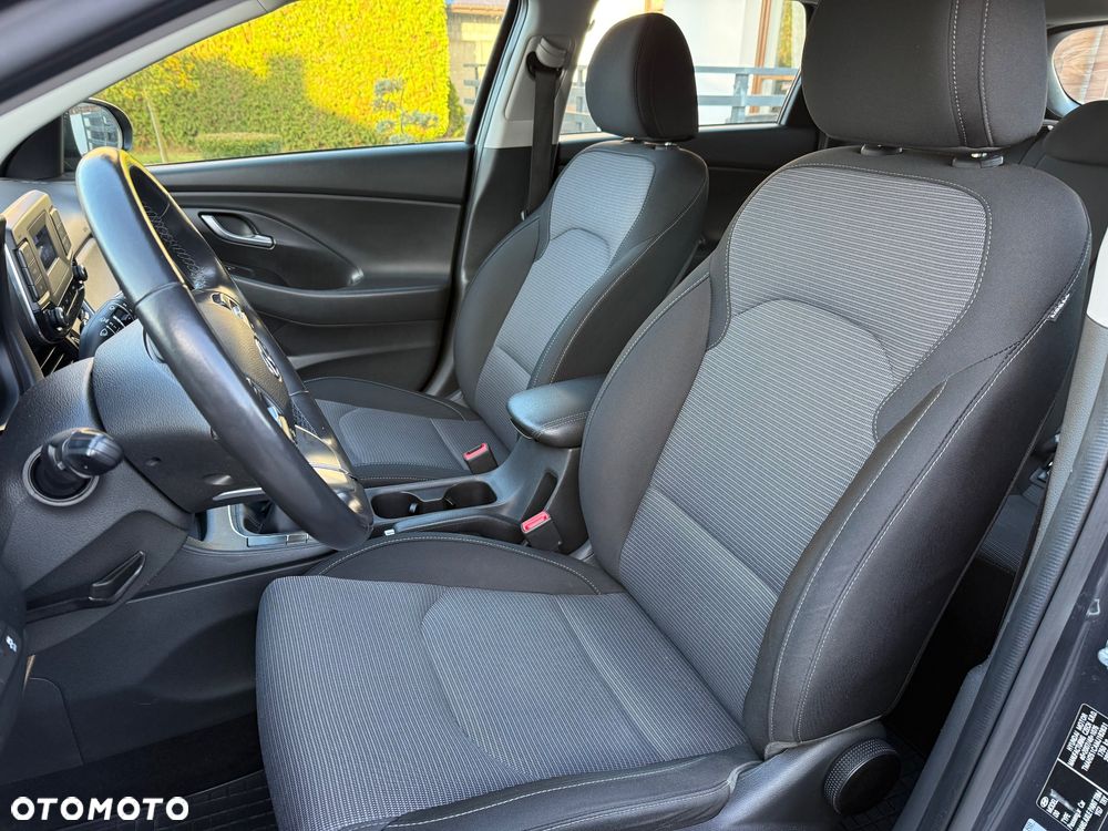Hyundai i30 1.5 DPI Smart - 12
