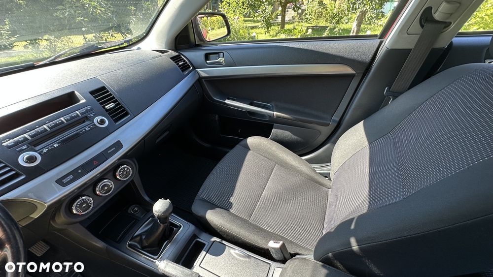 Mitsubishi Lancer 1.8 Invite - 15