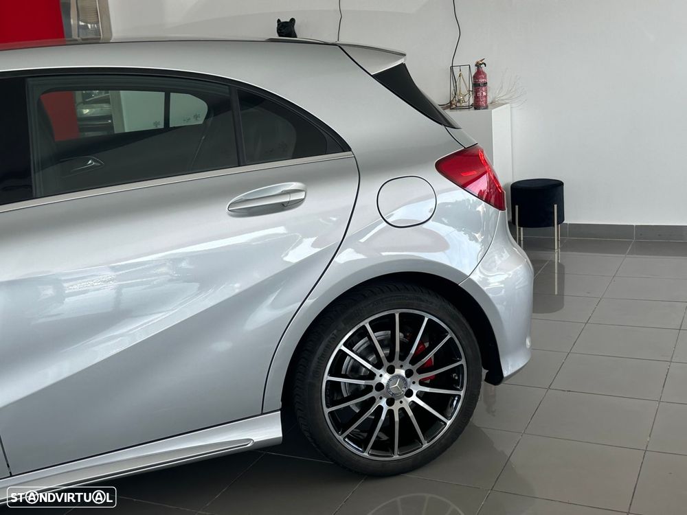 Mercedes-Benz A 180 d AMG Line - 9