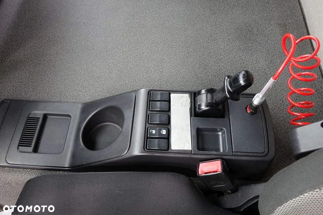 Renault PREMIUM D26 WIDE / CHŁODNIA / CARRIER SUPRA 1150 / AUTOMAT / EURO 6 / WINDA ZAŁADUNKOWA / OŚ PODNOSZONA SKRĘTNA / ROLETA - 31