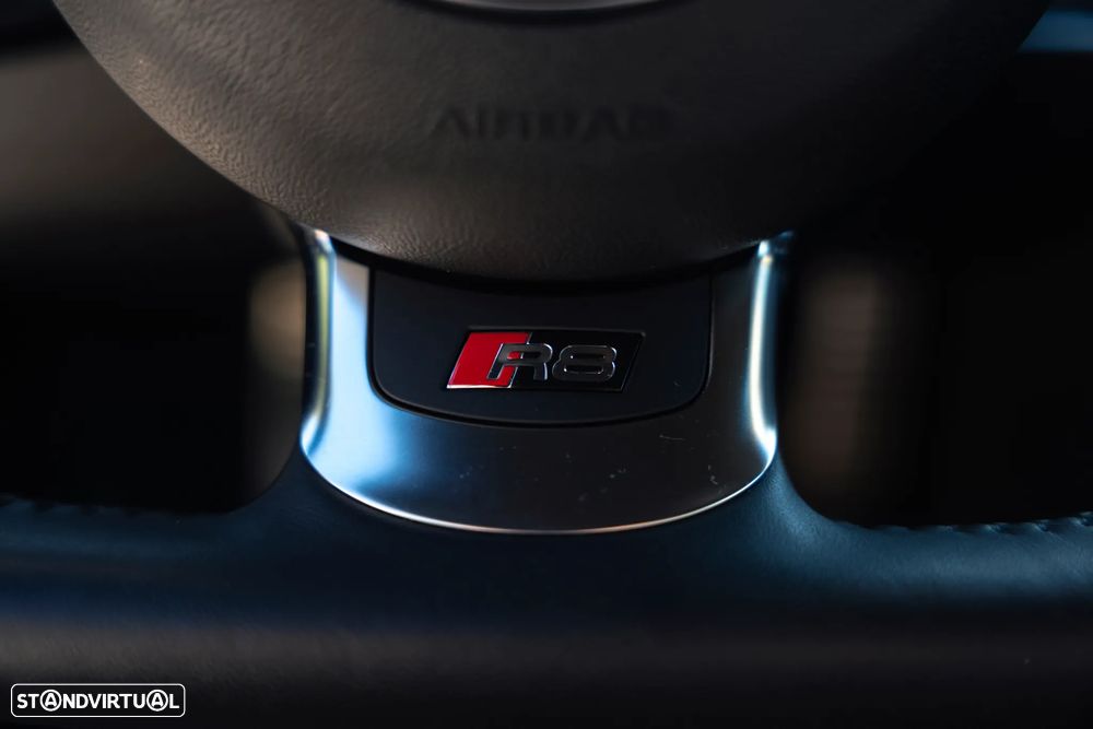 Audi R8 Coupé 5.2 FSI V10 Plus S tronic - 24