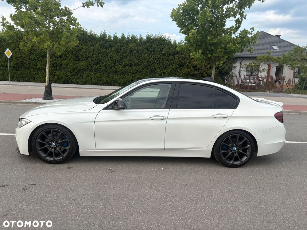 BMW Seria 3 328i Luxury Line - 2