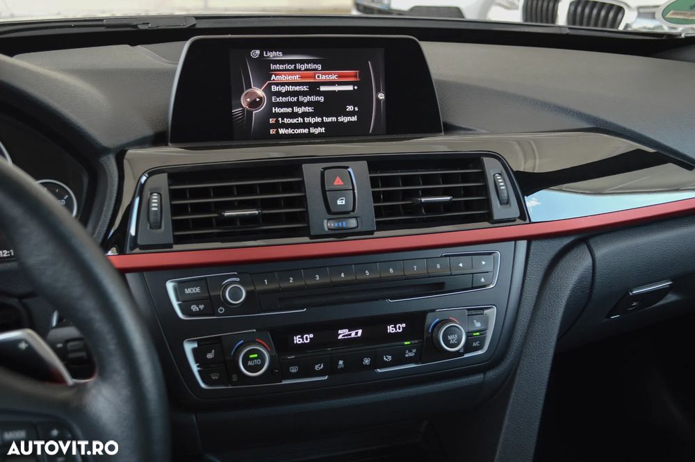 BMW Seria 3 320d Aut. Sport Line - 28