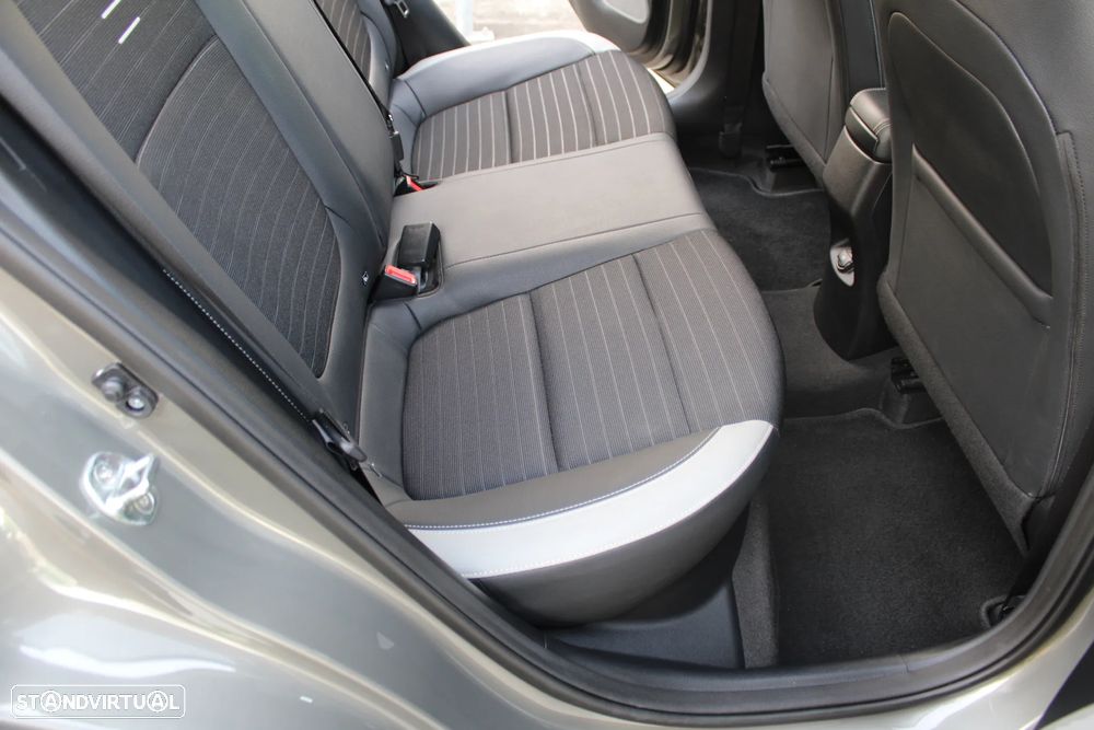 Kia Stonic 1.6 CRDi Easy - 41