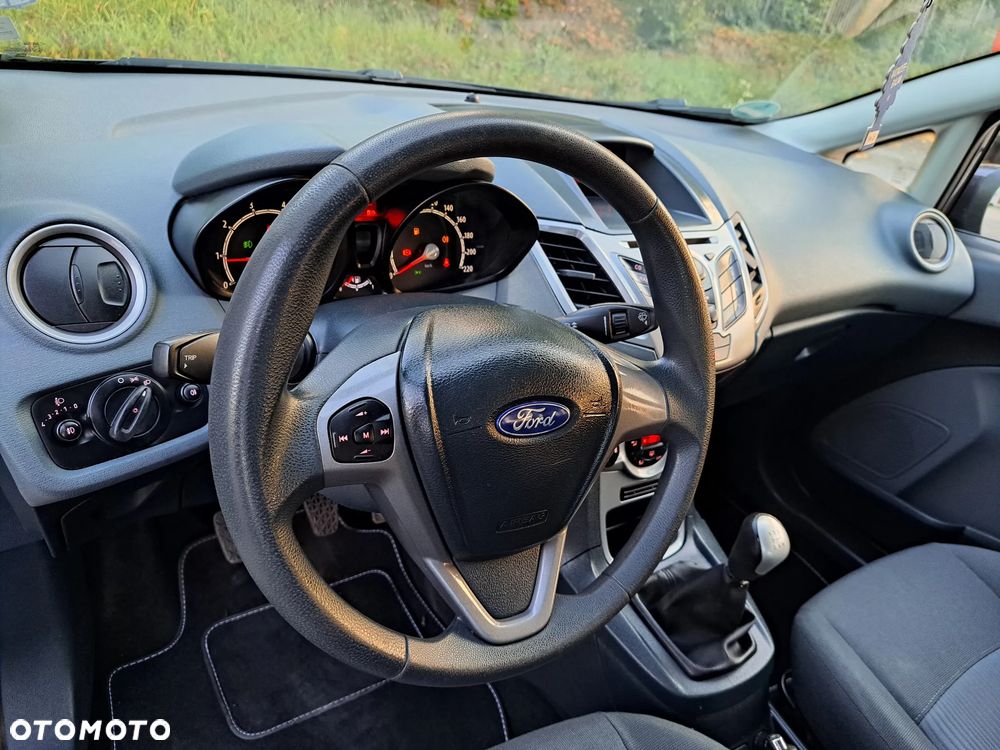 Ford Fiesta - 15