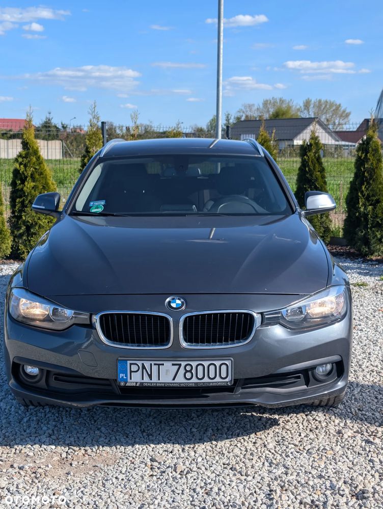 BMW Seria 3 318d - 5