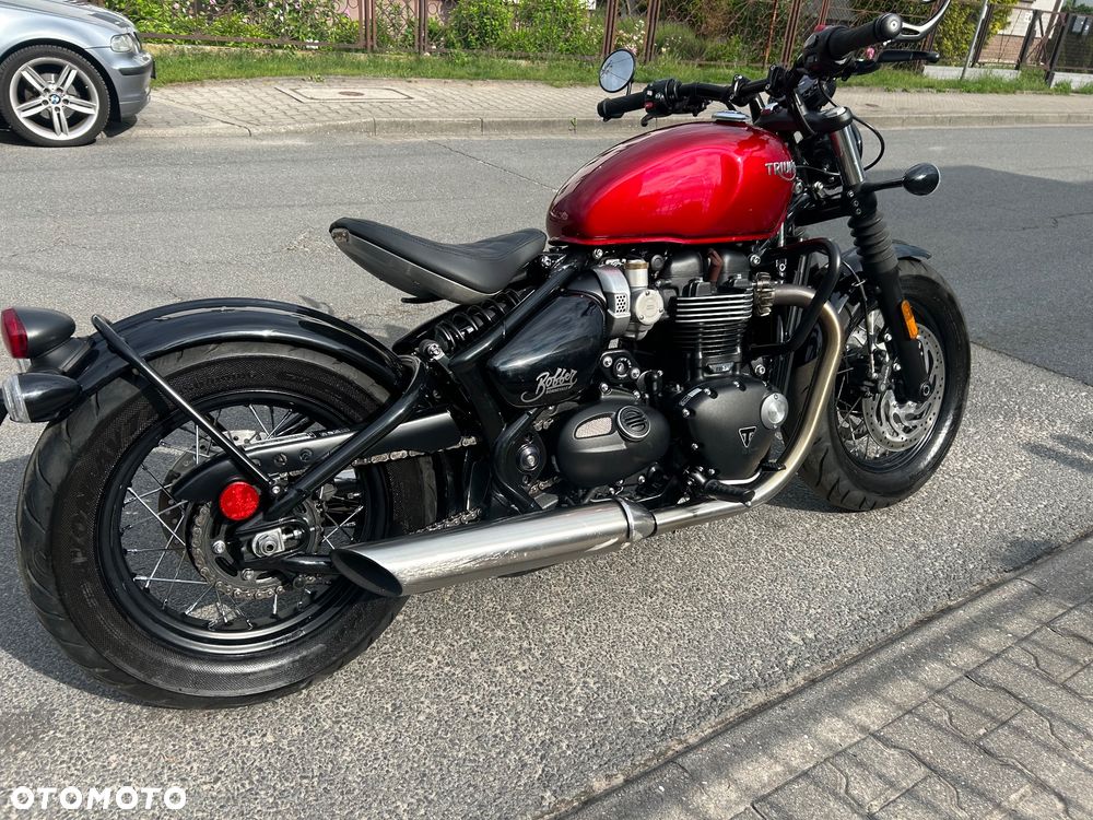 Triumph Bonneville Bobber - 28