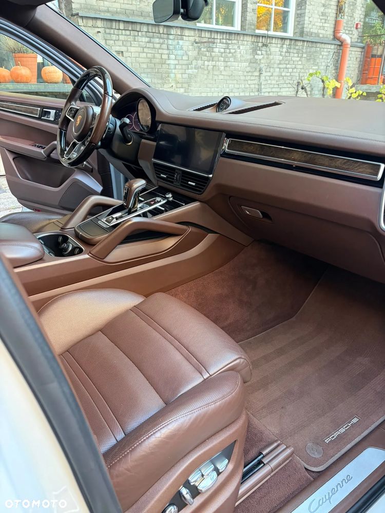 Porsche Cayenne - 13