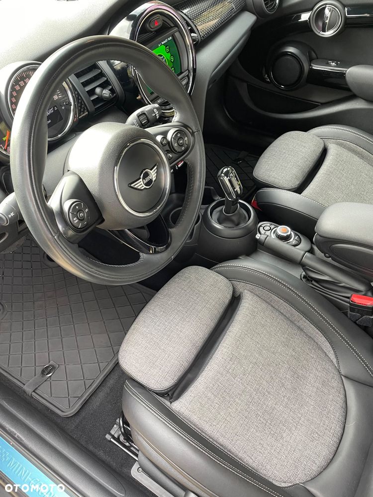Mini Cooper S 2018 photo 3