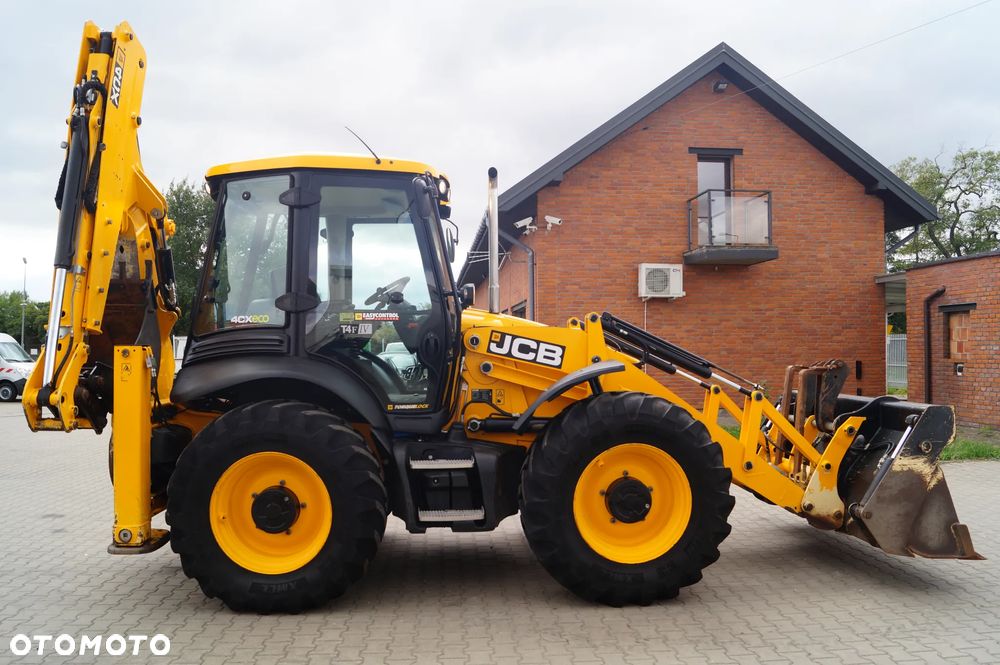 JCB 4CX - 8