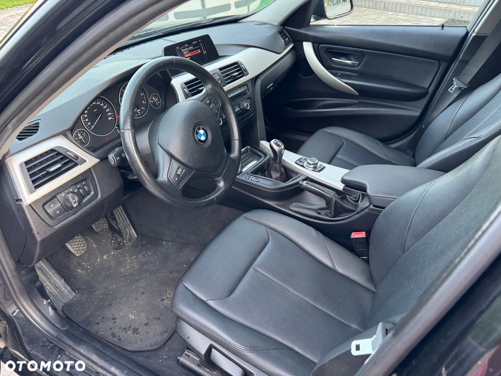 BMW Seria 3 316d - 12