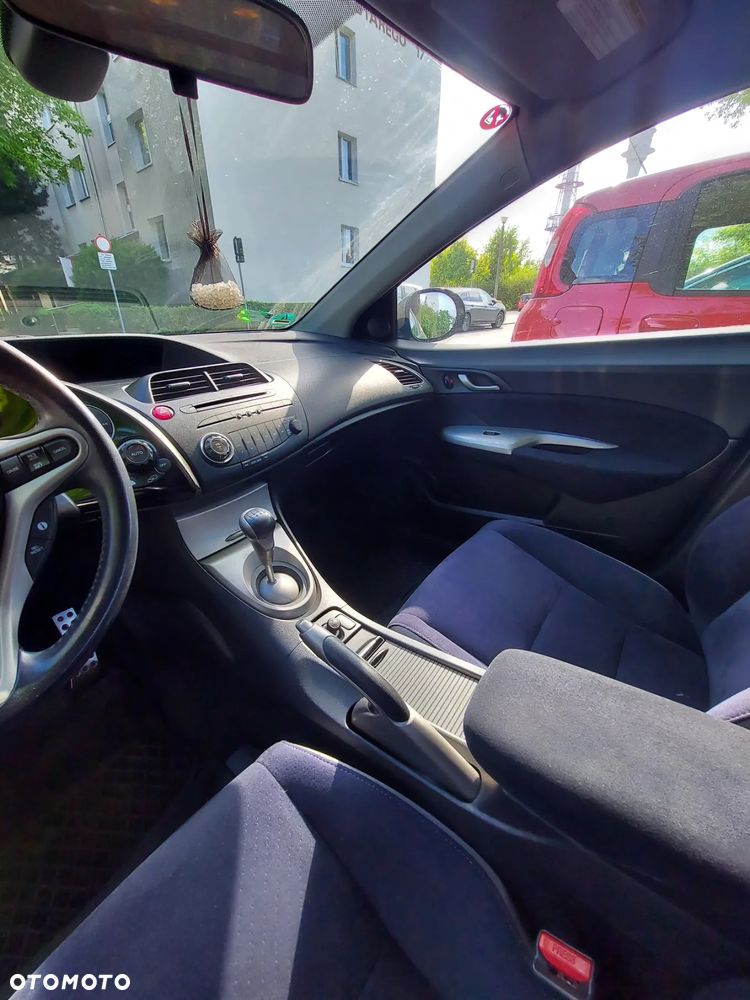 Honda Civic 1.8i-VTEC Executive - 11