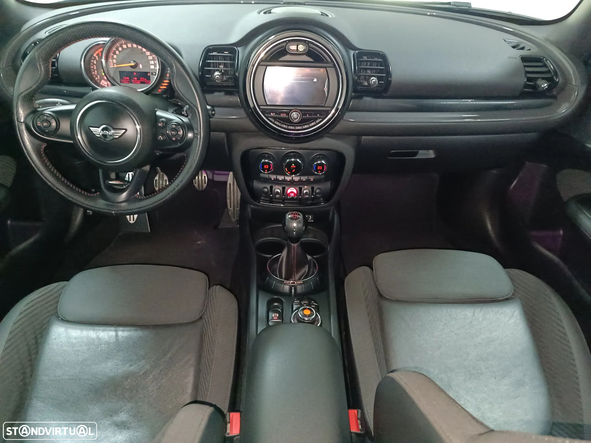 MINI Clubman Cooper D JCW - 12