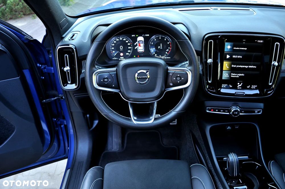 Volvo XC 40 T3 Geartronic RDesign - 24