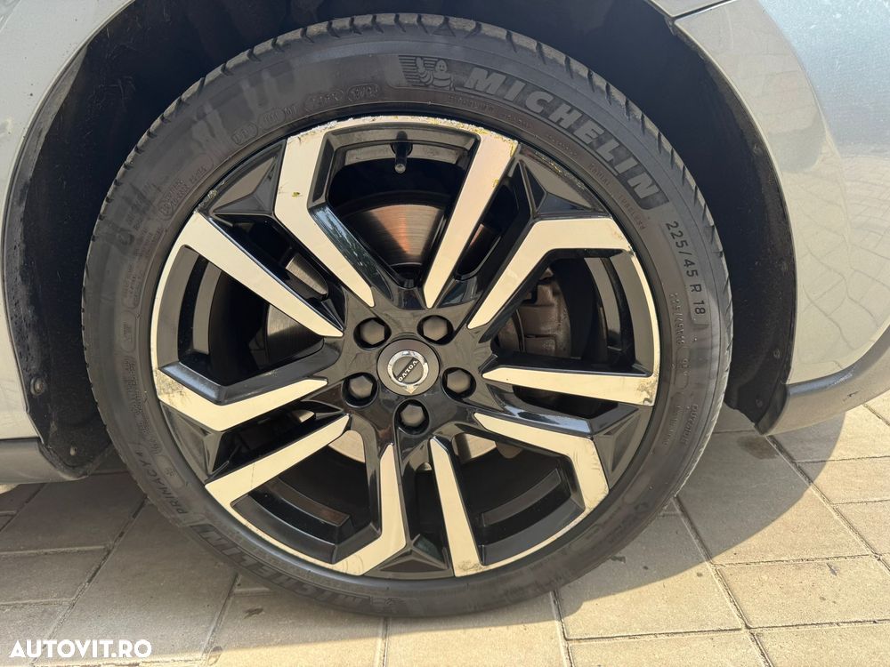 Volvo V40 D2 Aut. Momentum - 19