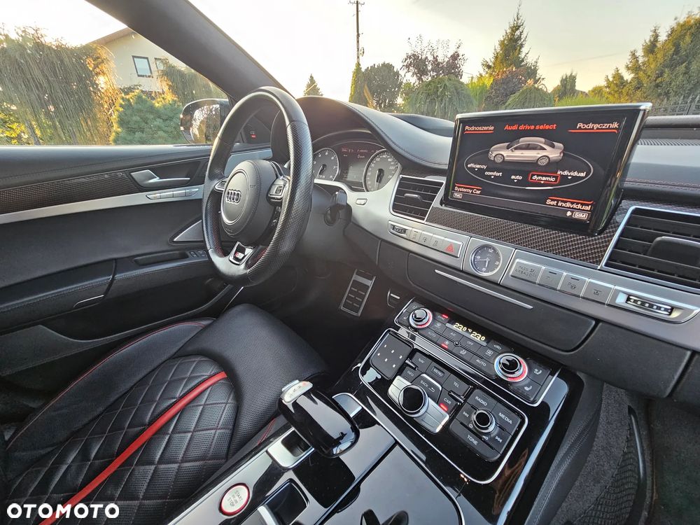 Audi S8 - 26
