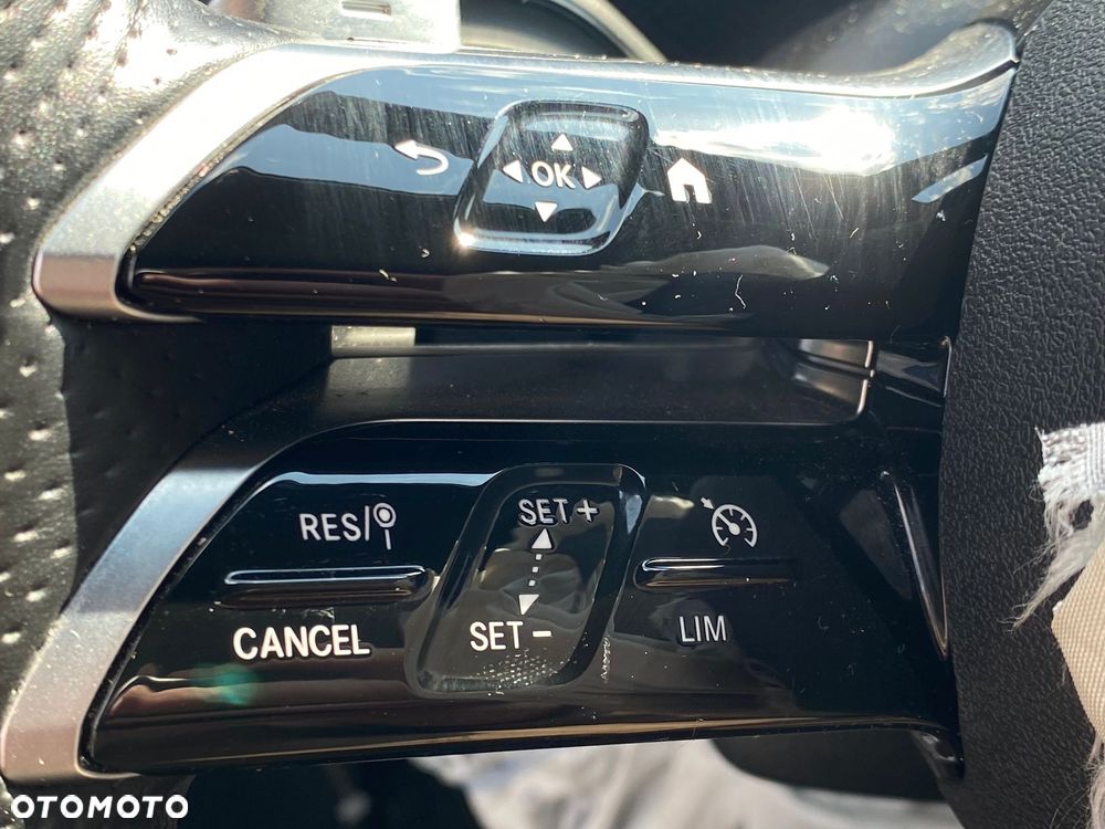 Mercedes-Benz Klasa A ver-250-e-phev-amg-line-8g--dct - 23