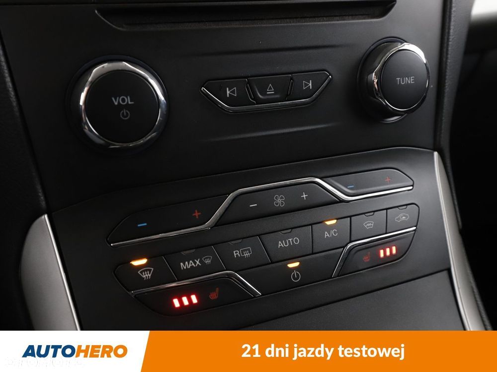 Ford S-Max - 25