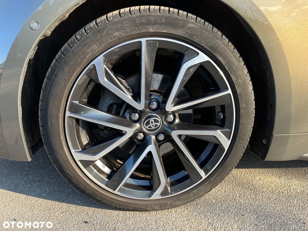 Toyota Corolla 2.0 Hybrid Executive - 34