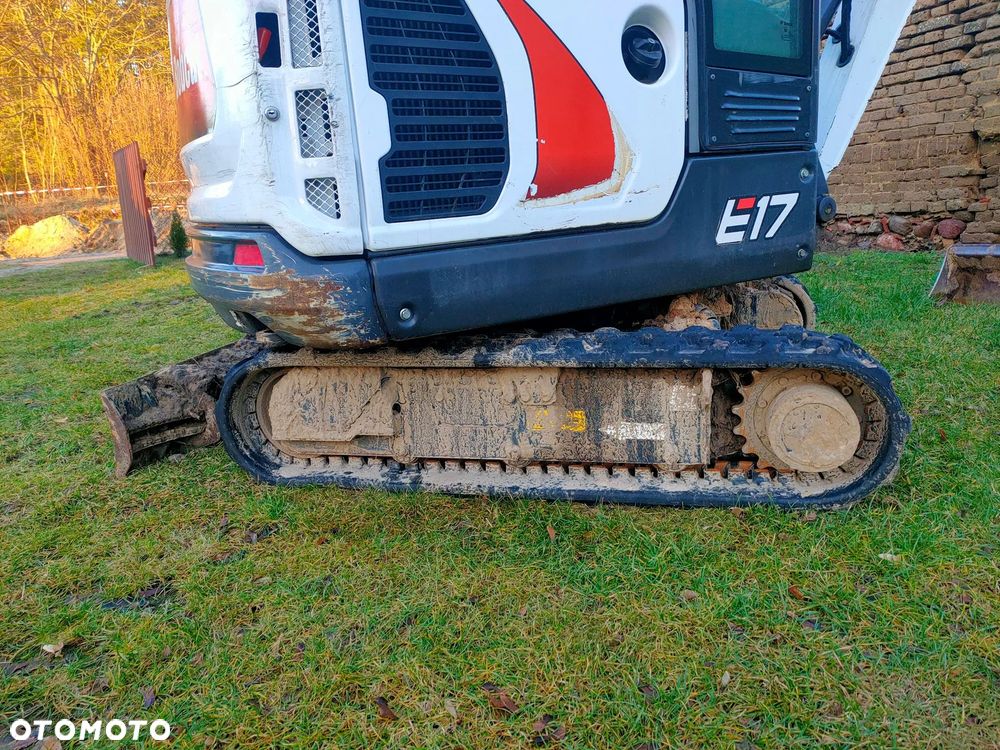 Bobcat E17 - 6