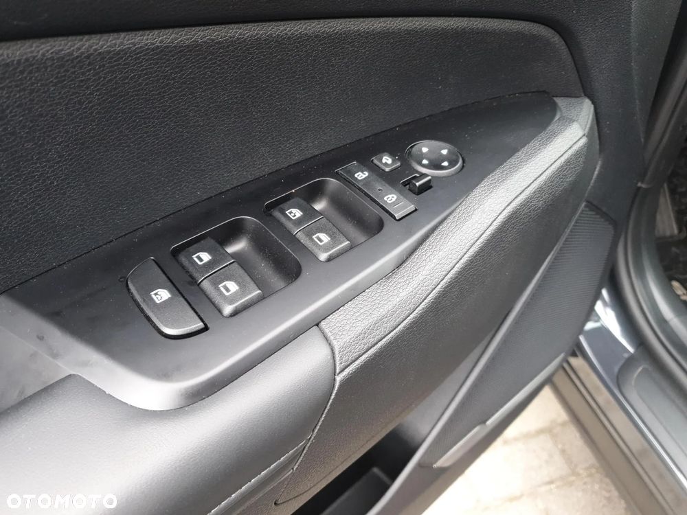 Kia Sportage 1.6 T-GDI L 2WD - 19