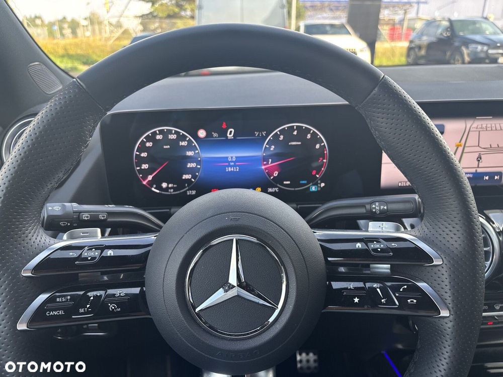 Mercedes-Benz GLA 200 AMG Line - 15