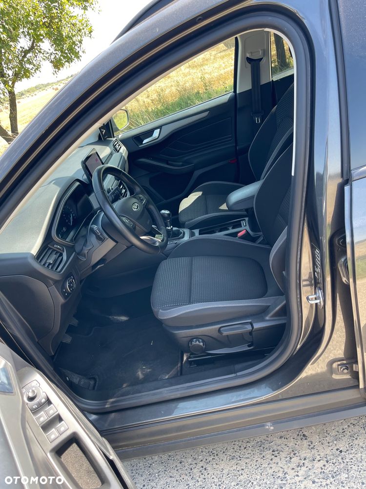 Ford Focus Turnier 1.0 EcoBoost Start-Stopp-System COOL&CONNECT DESIGN - 31