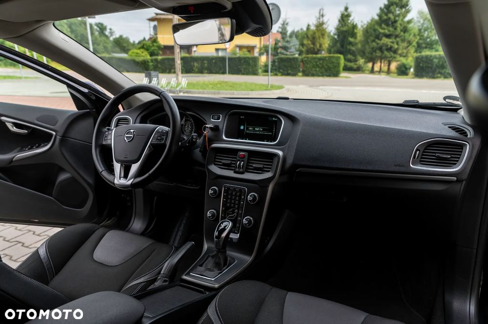 Volvo V40 D2 Geartronic Momentum - 27