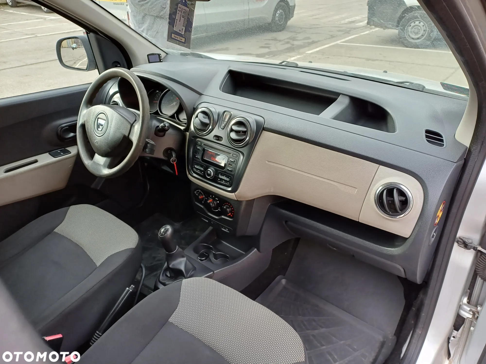 Dacia Dokker 1.6 Ambiance - 11