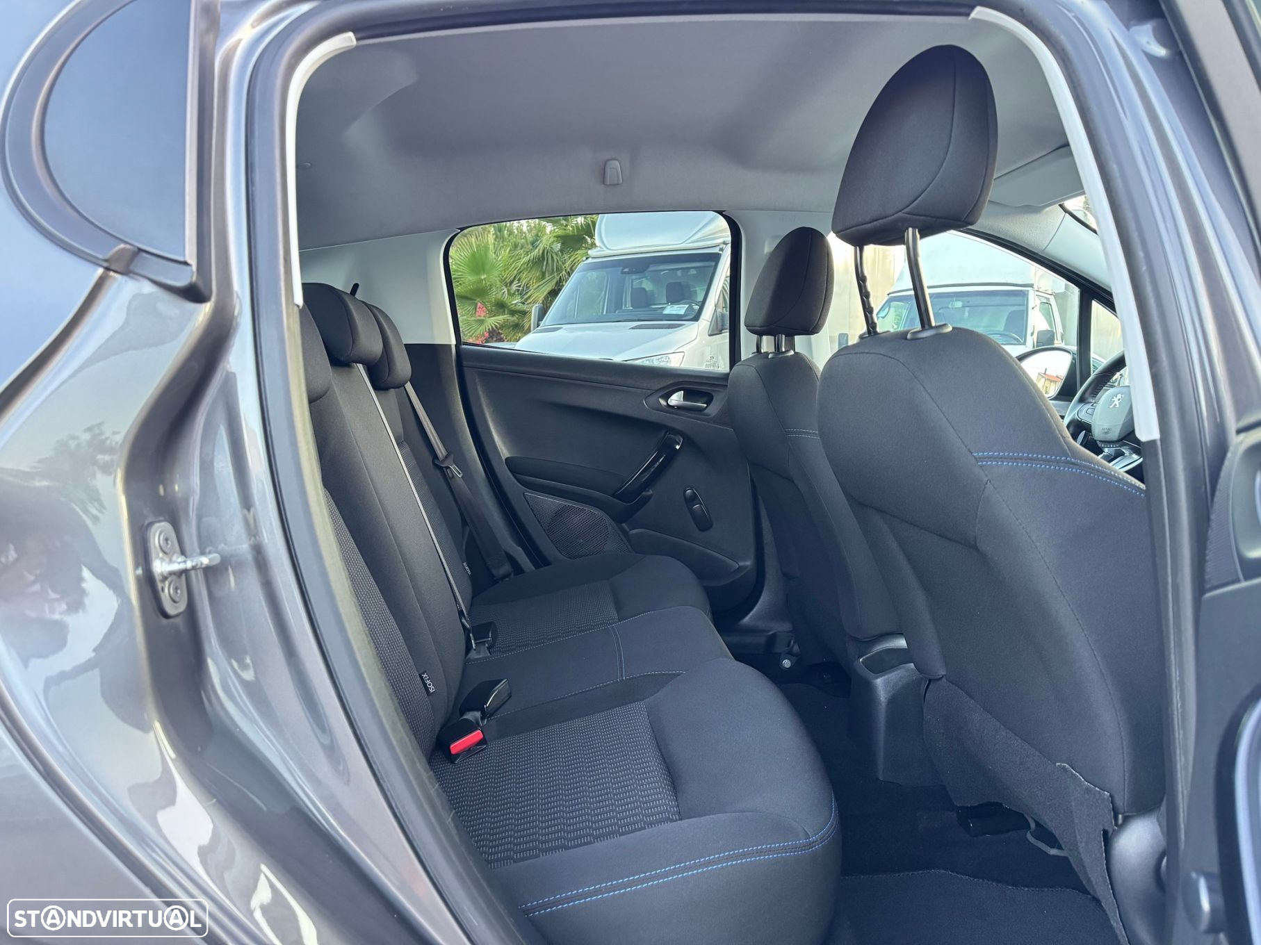 Peugeot 208 1.2 PureTech Style - 22