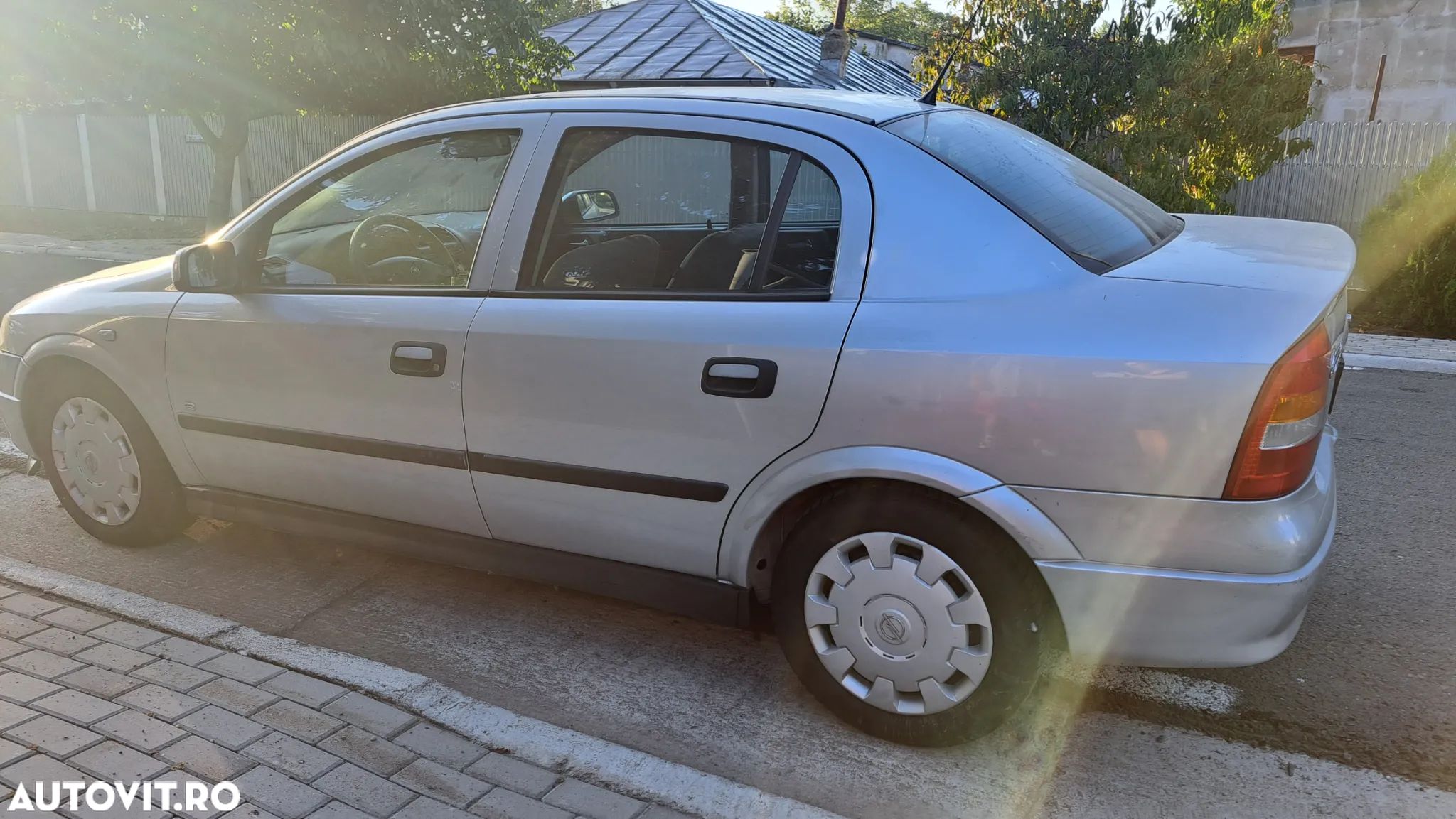 Opel Astra 1.4i 16V Club - 1
