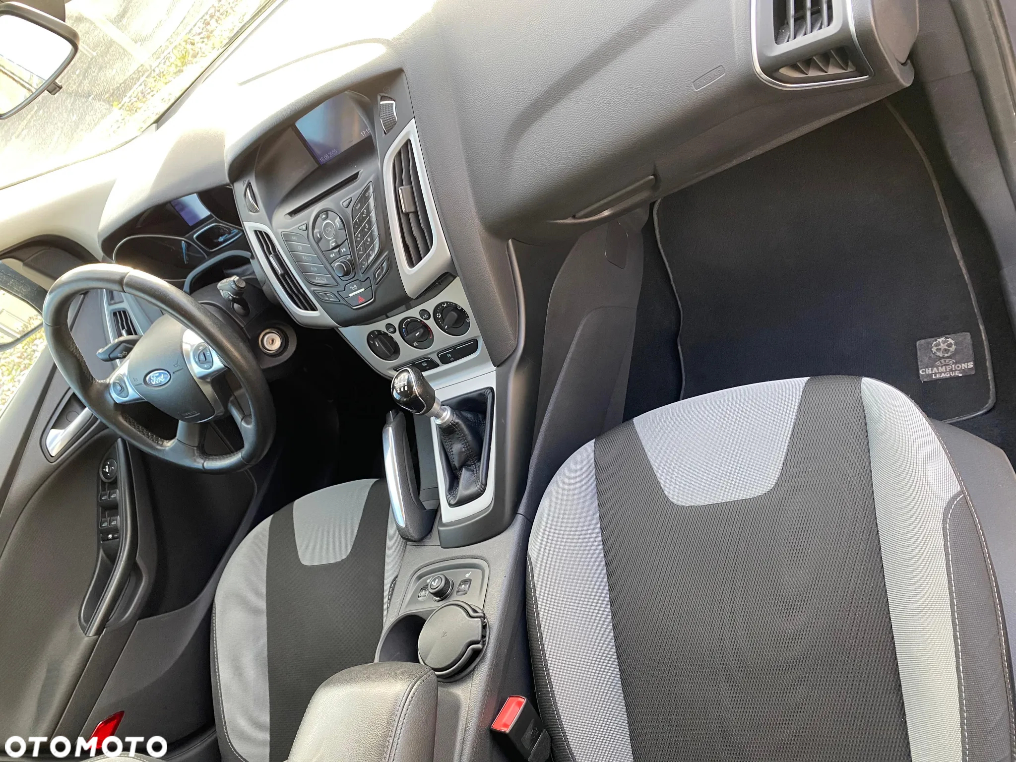 Ford Focus Turnier 1.6 TDCi DPF Start-Stopp-System Champions Edition - 7