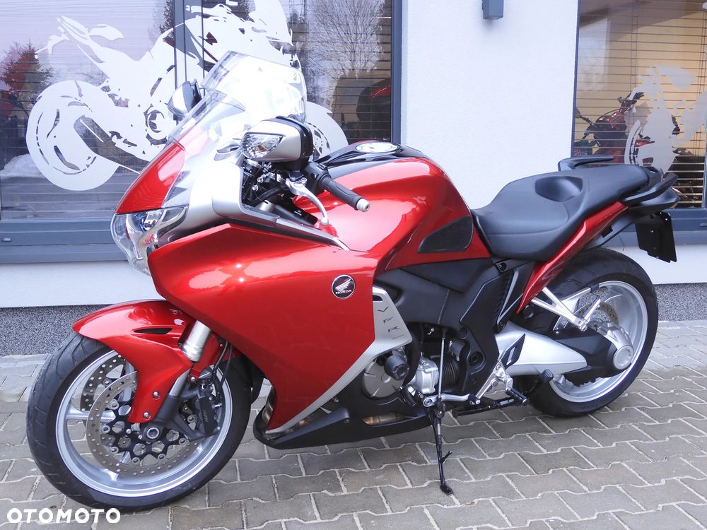 Honda VFR - 18