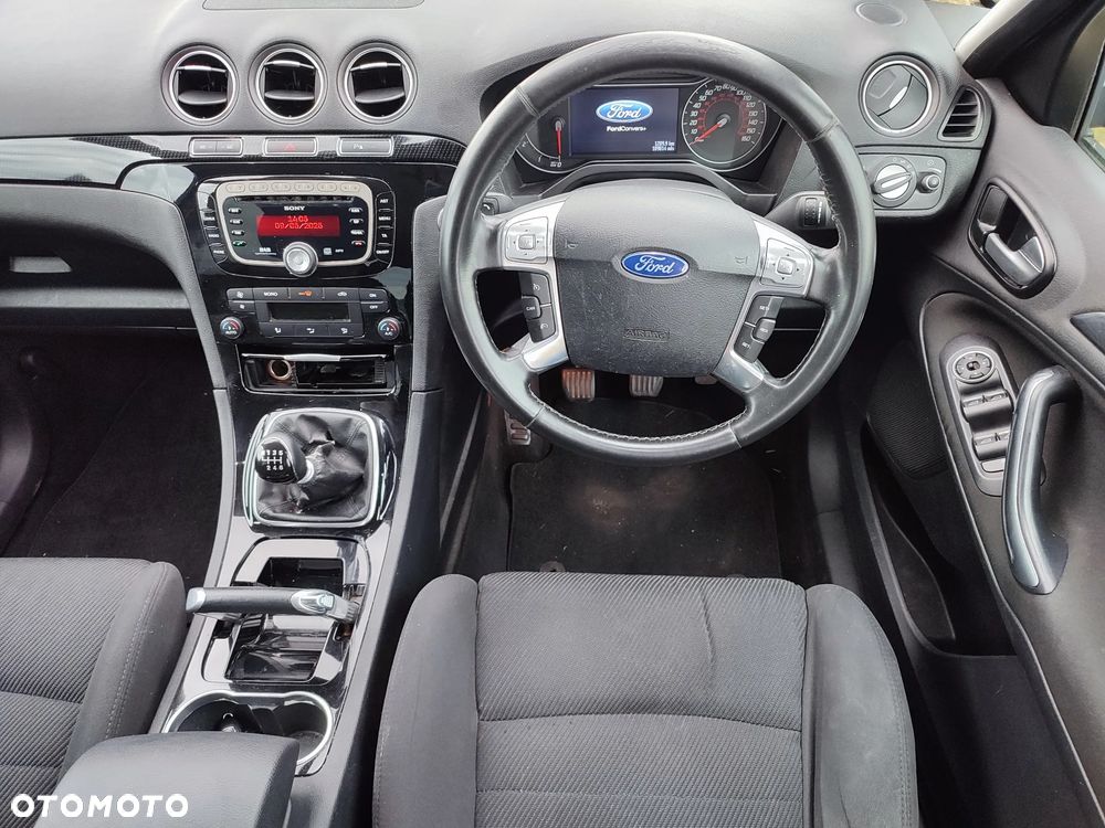 Ford S-Max - 29