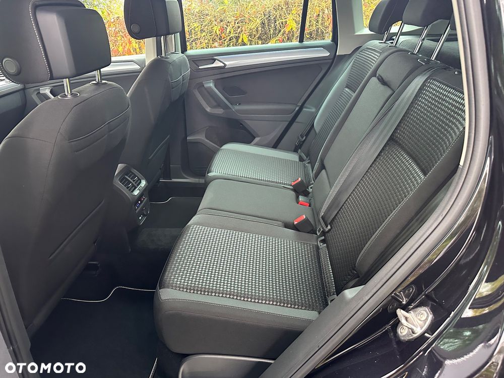 Volkswagen Tiguan - 17