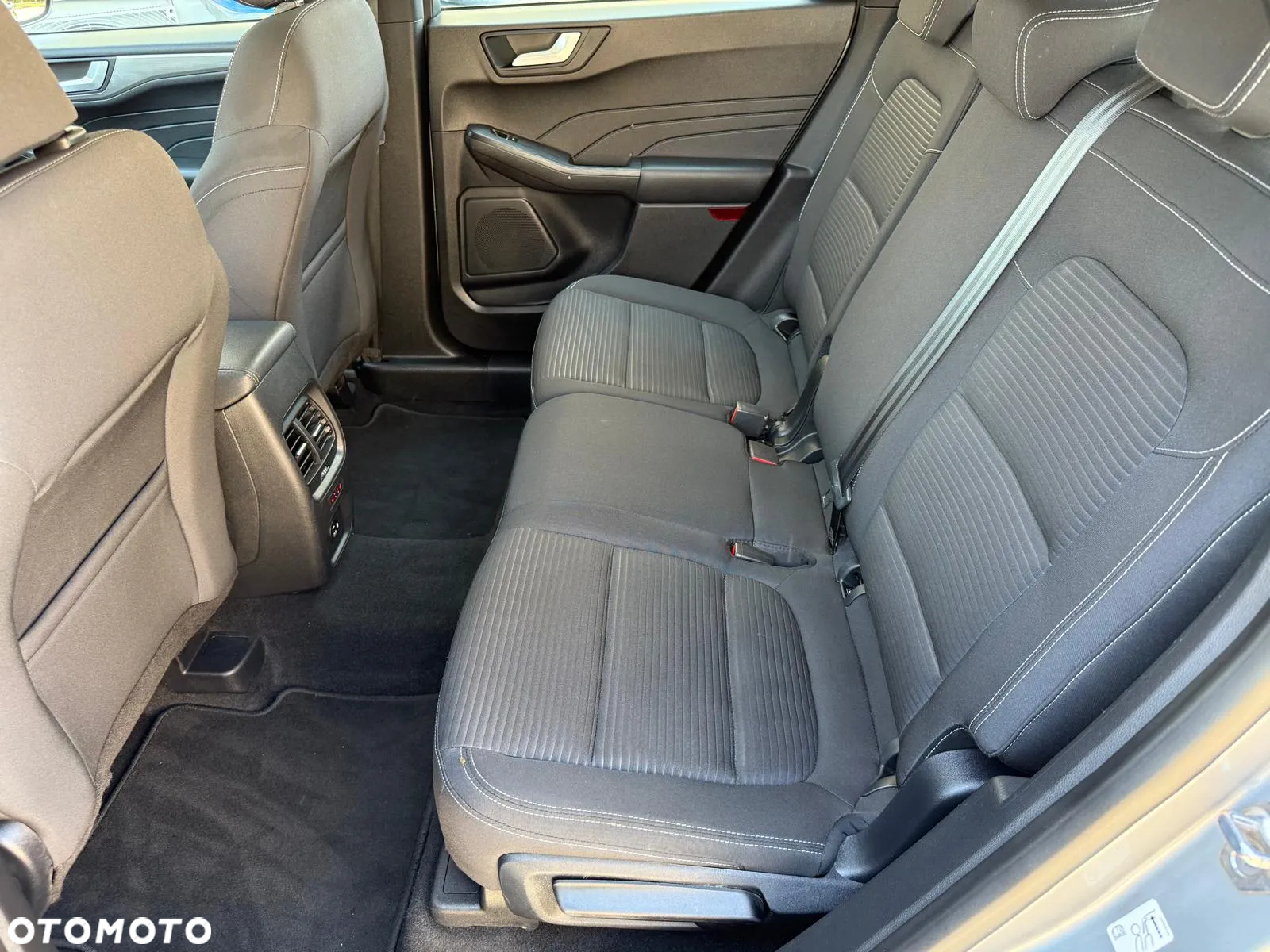 Ford Kuga 1.5 EcoBoost FWD Titanium - 40