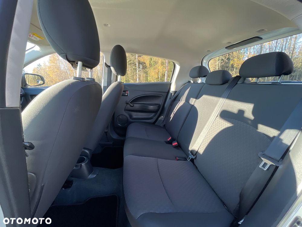 Mitsubishi Space Star - 12