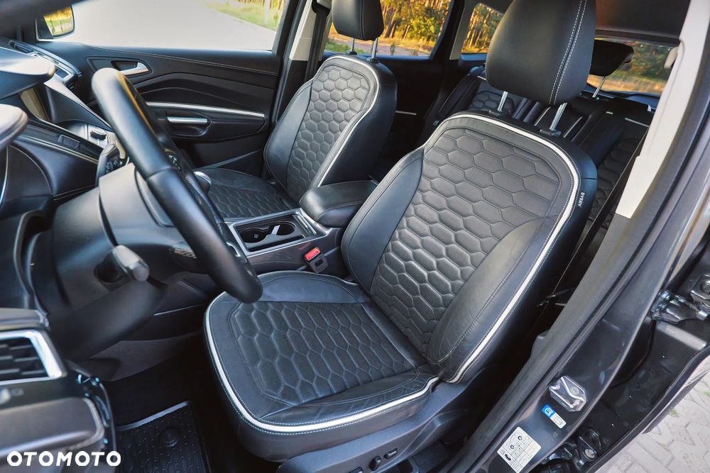 Ford Kuga 2.0 TDCi 2x4 Vignale - 24