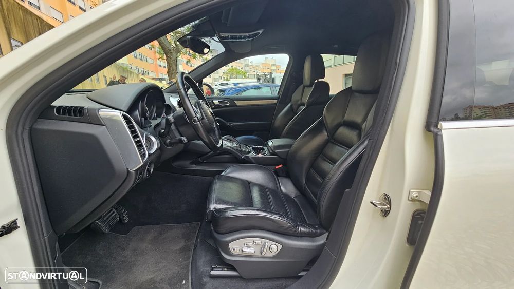Porsche Cayenne ver-standard - 11