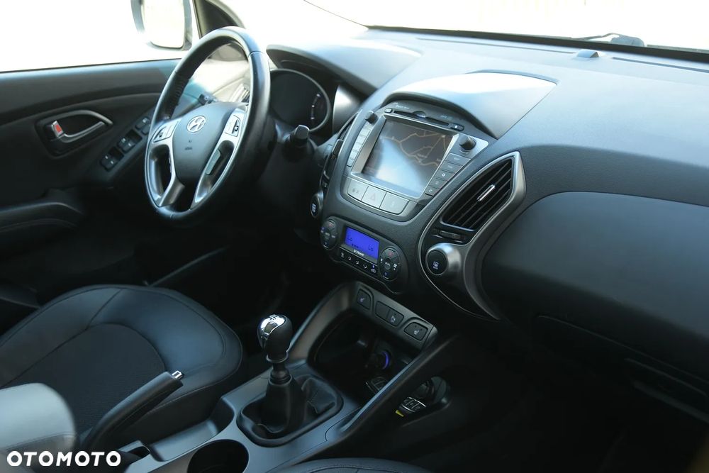 Hyundai ix35 1.6 2WD Fifa World Cup Edition - 21
